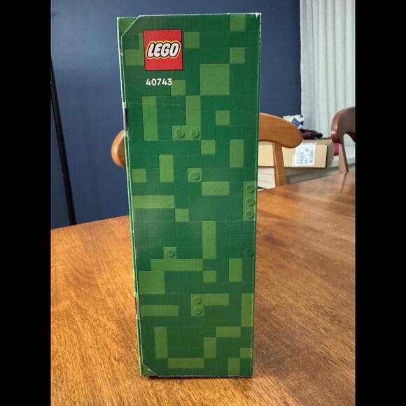 NEW! Lego, Christmas Table Decoration V39, Candle and Greenery, 40743 - Picture 2 of 3